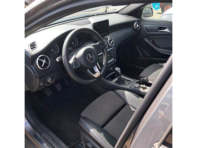 Personenauto, mercedes-benz, a-klasse, 180 d blueefficiency ambition, 2016 - afbeelding 14 van  17