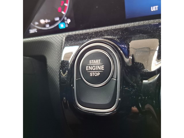 Personenauto, mercedes-benz, a-klasse, 250 e amg line, 2023 - afbeelding 26 van  70