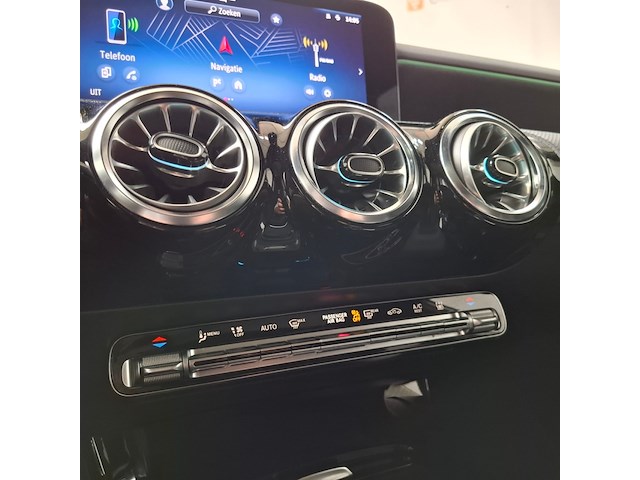 Personenauto, mercedes-benz, a-klasse, 250 e amg line, 2023 - afbeelding 28 van  70