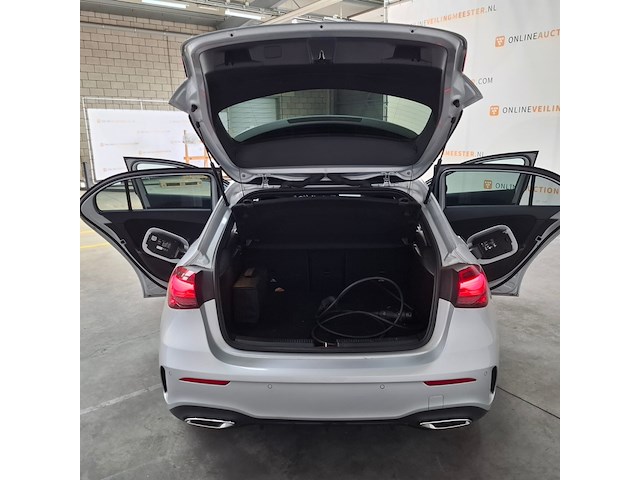Personenauto, mercedes-benz, a-klasse, 250 e amg line, 2023 - afbeelding 35 van  70