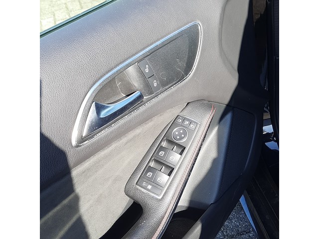 Personenauto, mercedes-benz, a45, 2015 - afbeelding 37 van  42