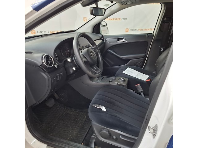 Personenauto, mercedes-benz, b-klasse 220d, 2019 - afbeelding 26 van  67