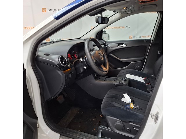 Personenauto, mercedes-benz, b-klasse 220d - afbeelding 26 van  67
