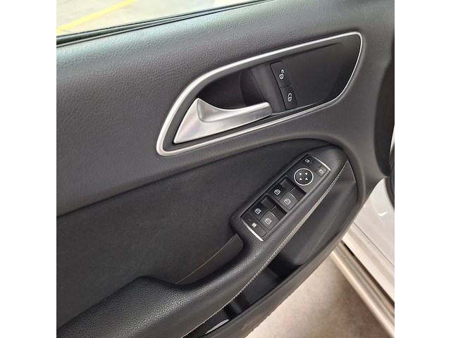 Personenauto, mercedes-benz, b-klasse 220d - afbeelding 27 van  67