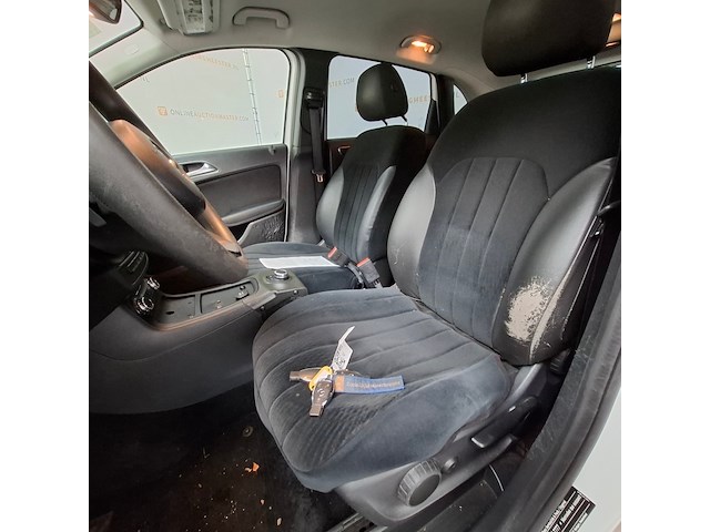 Personenauto, mercedes-benz, b-klasse 220d - afbeelding 30 van  67