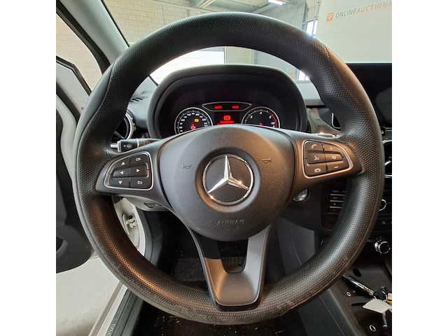 Personenauto, mercedes-benz, b-klasse 220d - afbeelding 31 van  67