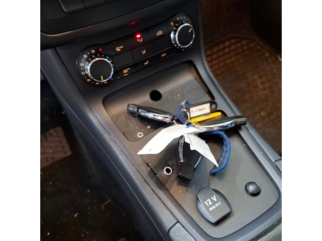 Personenauto, mercedes-benz, b-klasse 220d - afbeelding 37 van  67