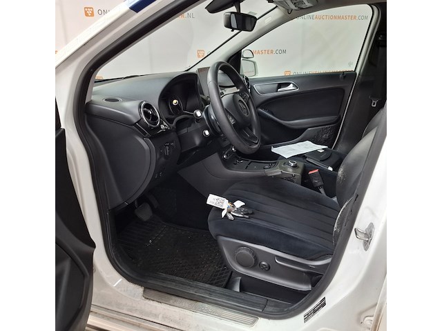 Personenauto, mercedes-benz, b-klasse 220d - afbeelding 26 van  63