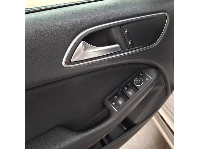 Personenauto, mercedes-benz, b-klasse 220d - afbeelding 27 van  63