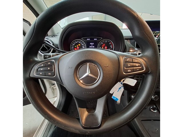 Personenauto, mercedes-benz, b-klasse 220d - afbeelding 32 van  63
