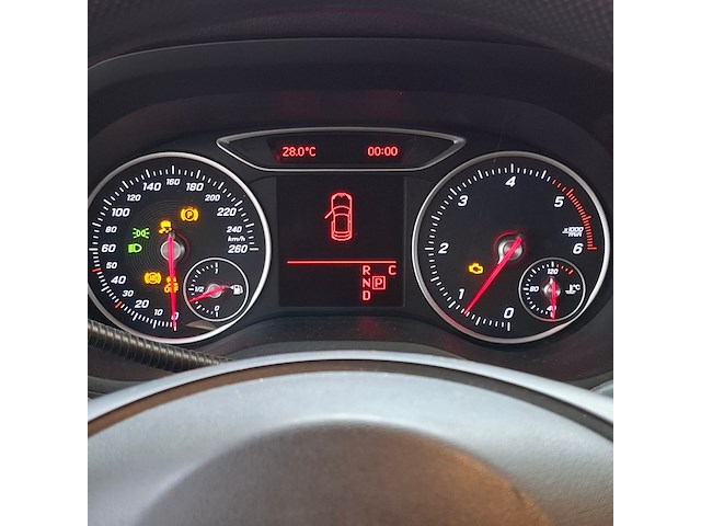 Personenauto, mercedes-benz, b-klasse 220d - afbeelding 39 van  68