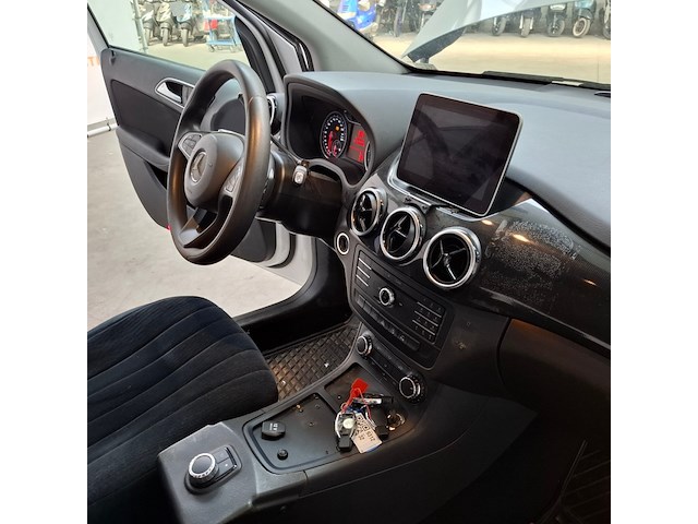 Personenauto, mercedes-benz, b-klasse 220d - afbeelding 53 van  68