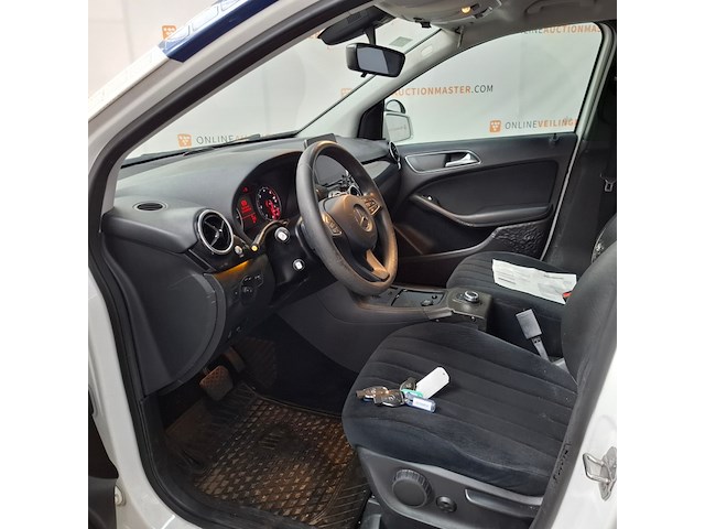 Personenauto, mercedes-benz, b-klasse 220d - afbeelding 27 van  72