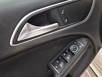 Personenauto, mercedes-benz, b-klasse 220d - afbeelding 28 van  72