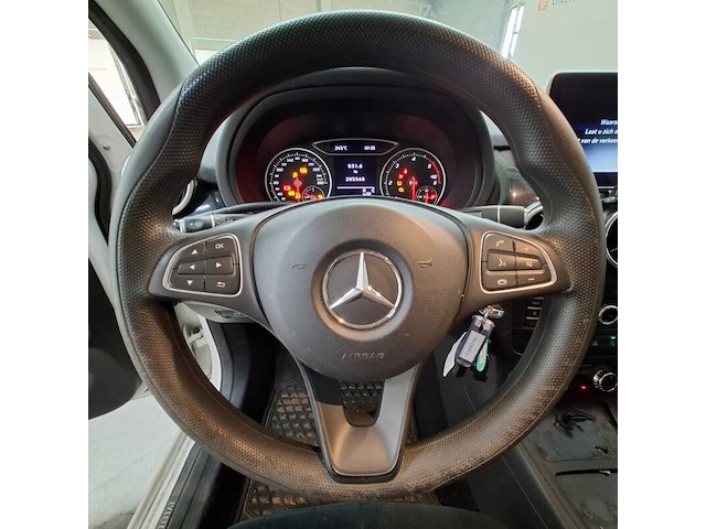 Personenauto, mercedes-benz, b-klasse 220d - afbeelding 32 van  72