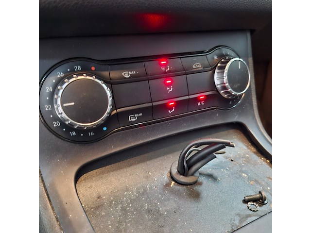 Personenauto, mercedes-benz, b-klasse 220d - afbeelding 39 van  72