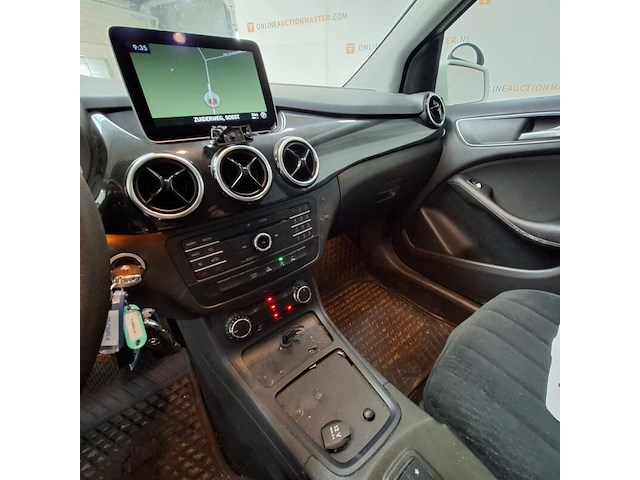 Personenauto, mercedes-benz, b-klasse 220d - afbeelding 41 van  72