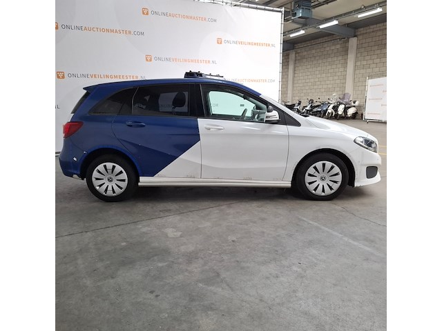 Personenauto, mercedes-benz, b-klasse 220d - afbeelding 34 van  72