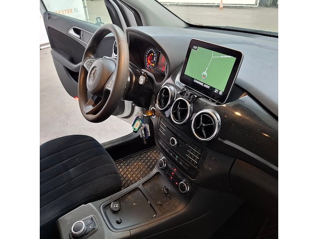 Personenauto, mercedes-benz, b-klasse 220d - afbeelding 50 van  72