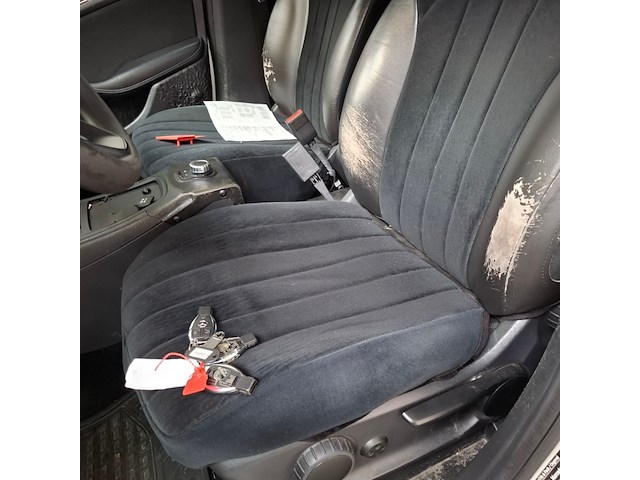 Personenauto, mercedes-benz, b-klasse 220d - afbeelding 32 van  68