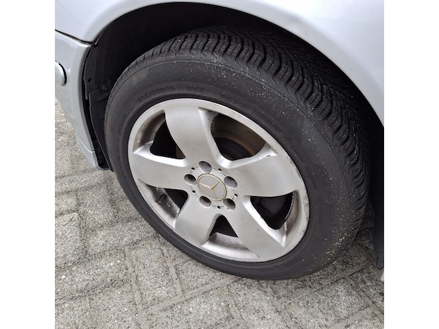 Personenauto mercedes-benz, c-klasse 180k, grijs, bouwjaar 2006 - afbeelding 2 van  42