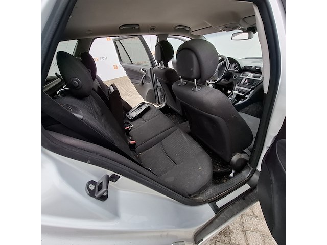 Personenauto mercedes-benz, c-klasse 180k, grijs, bouwjaar 2006 - afbeelding 27 van  42