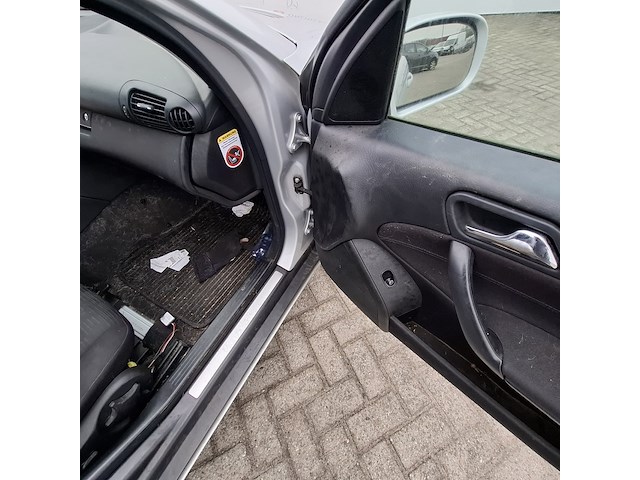 Personenauto mercedes-benz, c-klasse 180k, grijs, bouwjaar 2006 - afbeelding 29 van  42