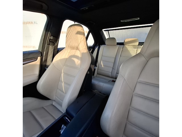 Personenauto, mercedes-benz, c-klasse, amg 63, 2010 - afbeelding 26 van  46