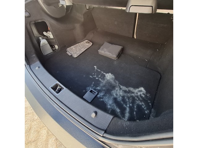 Personenauto, mercedes-benz, c-klasse, amg 63, 2010 - afbeelding 29 van  46