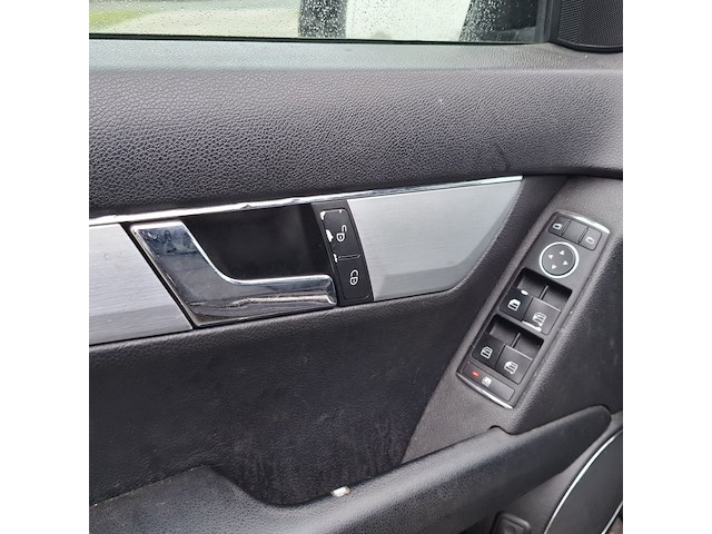 Personenauto, mercedes-benz, c-klasse estate, 220 cdi avantgarde, zwart, 2008 - afbeelding 29 van  88