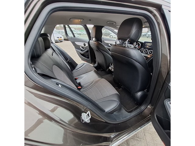 Personenauto mercedes-benz, c-klassse 350e, beige, bouwjaar 2015 - afbeelding 36 van  50