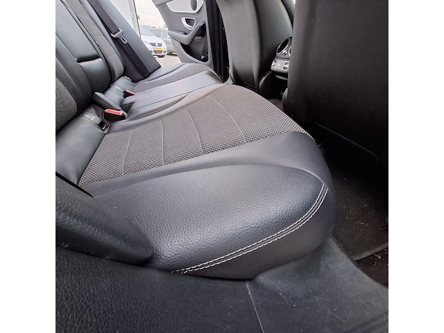 Personenauto mercedes-benz, c-klassse 350e, beige, bouwjaar 2015 - afbeelding 37 van  50