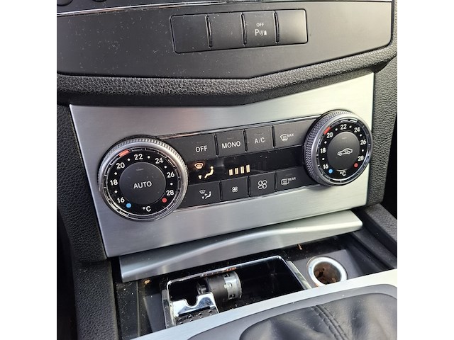 Personenauto mercedes-benz, c200 kompressor avantgarde, grijs, bouwjaar 2007 - afbeelding 31 van  46