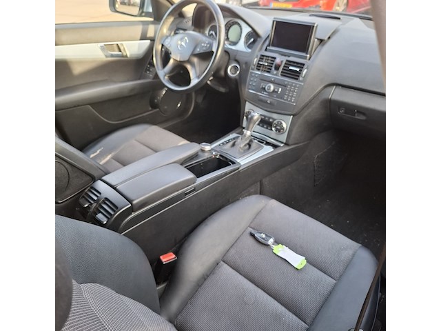 Personenauto mercedes-benz, c200 kompressor avantgarde, grijs, bouwjaar 2007 - afbeelding 38 van  46