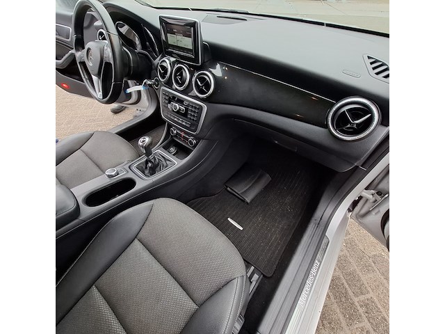 Personenauto, mercedes-benz, cla 180, 2014 - afbeelding 33 van  44