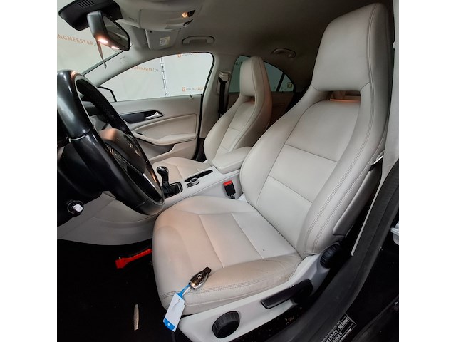 Personenauto, mercedes-benz, cla-klasse, 180 blueeff. edition, 2013 - afbeelding 33 van  74