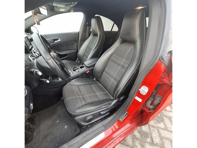 Personenauto mercedes-benz, cla-klasse 180, rood, bouwjaar 2013 - afbeelding 10 van  50