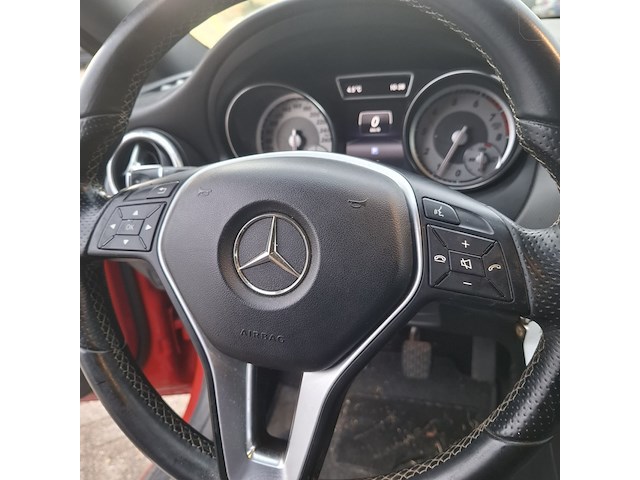 Personenauto mercedes-benz, cla-klasse 180, rood, bouwjaar 2013 - afbeelding 11 van  50