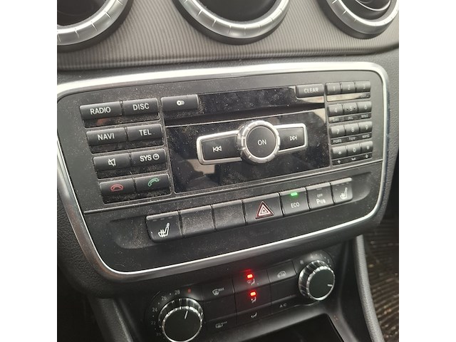 Personenauto mercedes-benz, cla-klasse 180, rood, bouwjaar 2013 - afbeelding 18 van  50