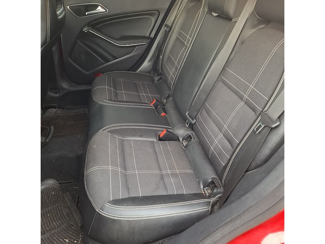 Personenauto mercedes-benz, cla-klasse 180, rood, bouwjaar 2013 - afbeelding 24 van  50