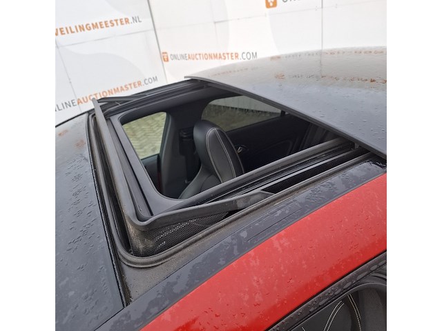 Personenauto mercedes-benz, cla-klasse 180, rood, bouwjaar 2013 - afbeelding 43 van  50