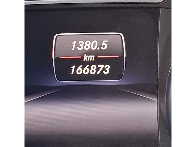 Personenauto mercedes-benz, cla-klasse 180, rood, bouwjaar 2013 - afbeelding 44 van  50