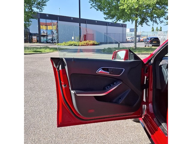 Personenauto, mercedes-benz, cla-klasse, amg 45 4matic, rood, 2015 - afbeelding 36 van  84