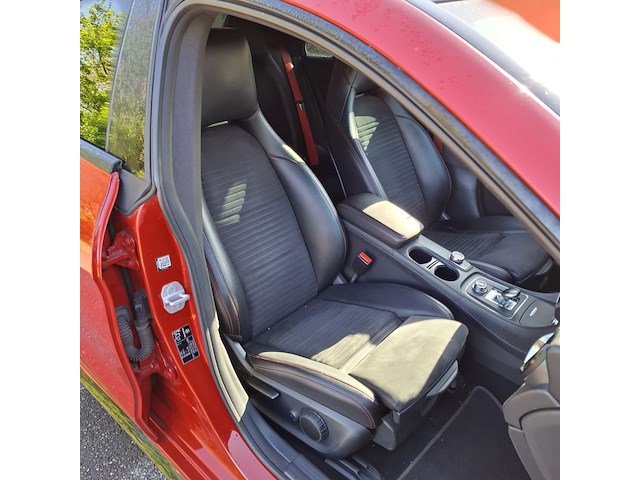 Personenauto, mercedes-benz, cla-klasse, amg 45 4matic, rood, 2015 - afbeelding 41 van  84