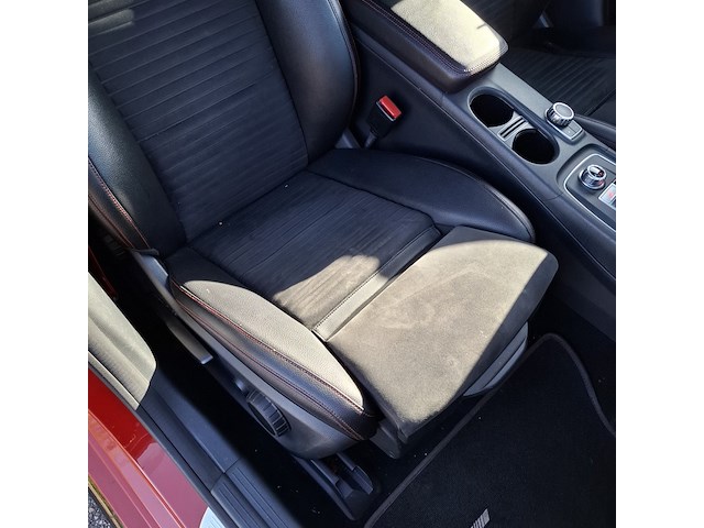 Personenauto, mercedes-benz, cla-klasse, amg 45 4matic, rood, 2015 - afbeelding 42 van  84