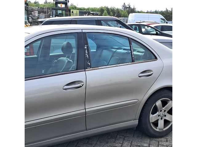 Personenauto, mercedes-benz, e-klasse, 200 cdi classic, 2004 - afbeelding 8 van  11