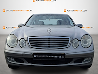 Personenauto, mercedes-benz, e-klasse, 200 cdi classic, grijs, 2004 - afbeelding 2 van  11