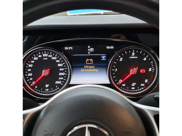 Personenauto, mercedes-benz, e-klasse 220d 4matic - afbeelding 28 van  60