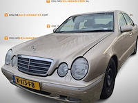 Personenauto, mercedes-benz, e-klasse 240 , 2001 - afbeelding 1 van  2