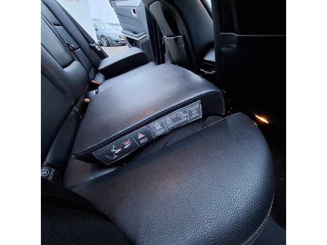 Personenauto, mercedes benz, e-klasse e200 bluetec, 2015 - afbeelding 37 van  45